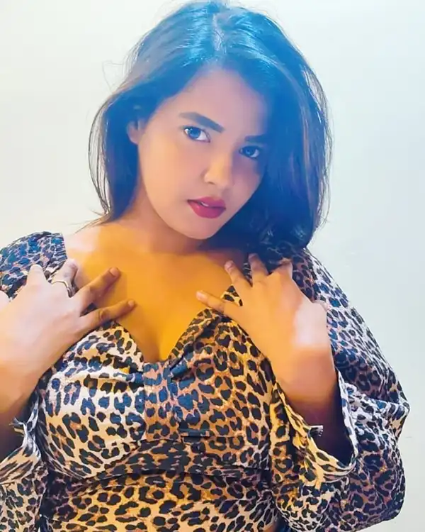 Sakshi vip call girls in Patna